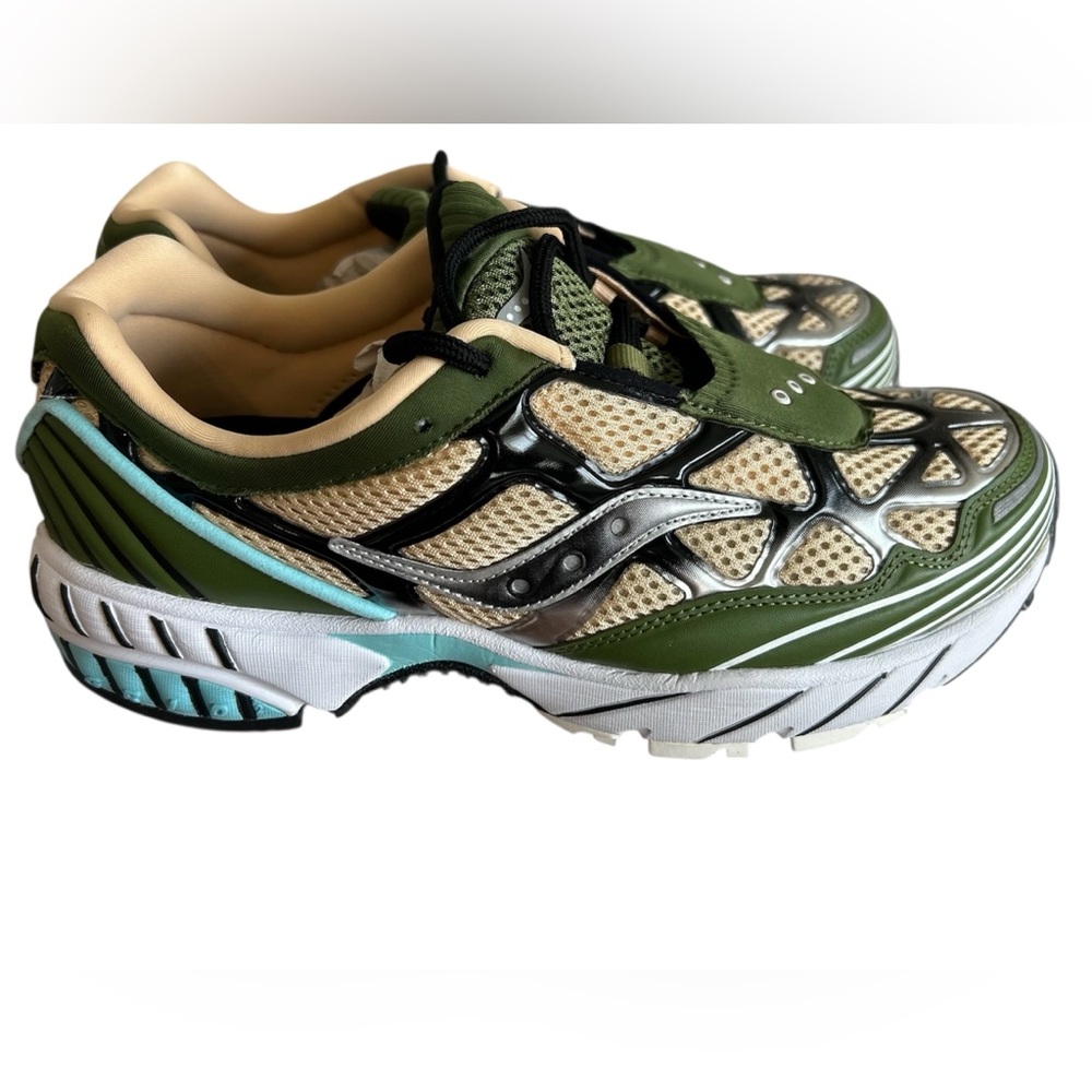New Saucony Grid Web Men’s size 8, Women’s size 9.5 pesto/black/blue